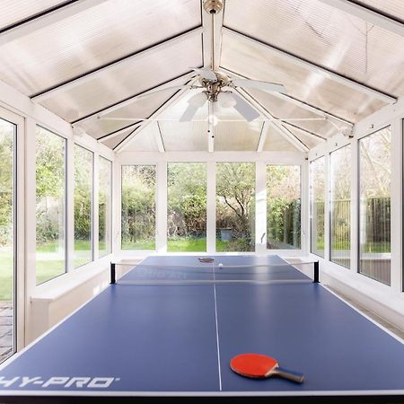 Ping-Pong Paradise ครอว์ลีย์ ภายนอก รูปภาพ