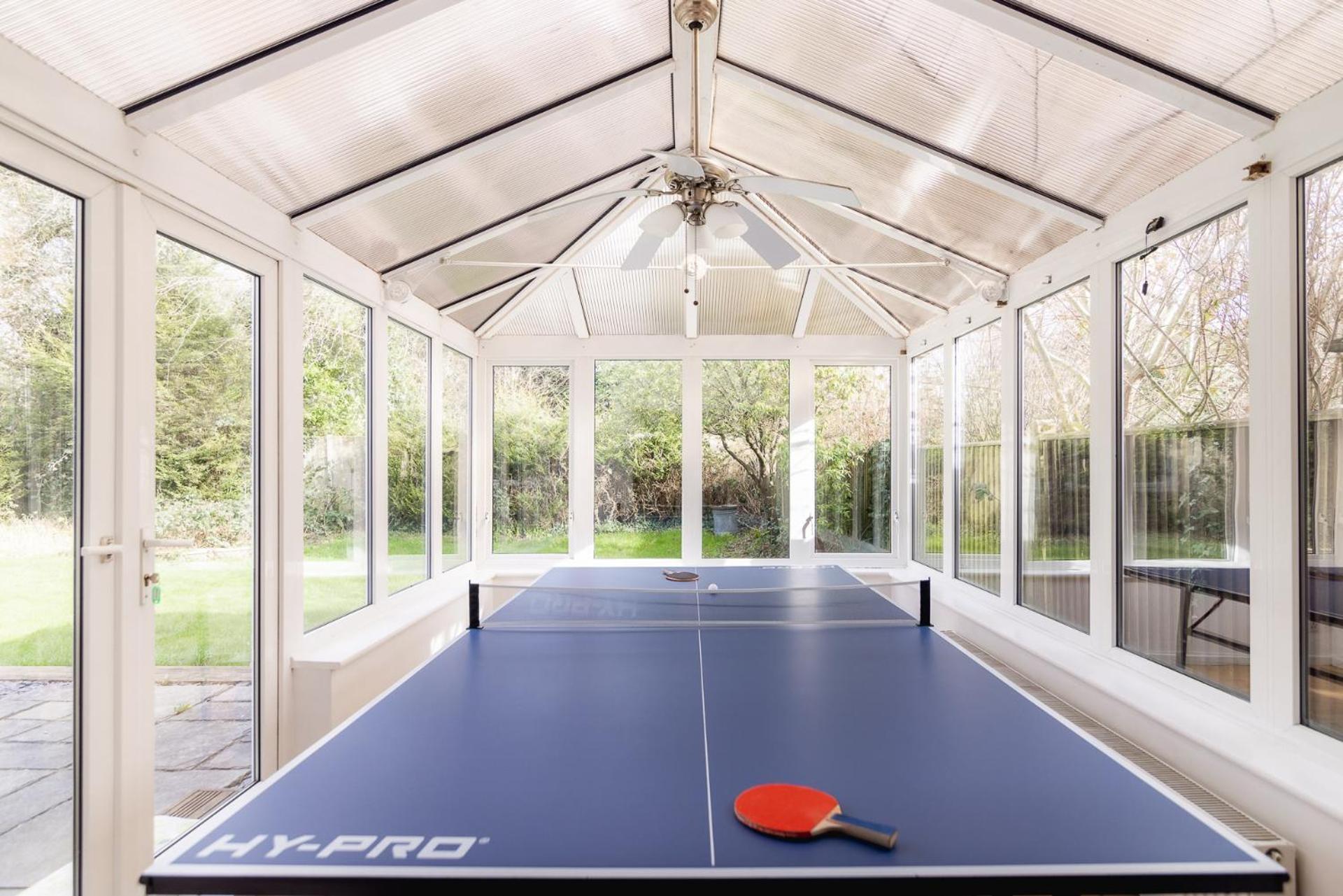 Ping-Pong Paradise ครอว์ลีย์ ภายนอก รูปภาพ